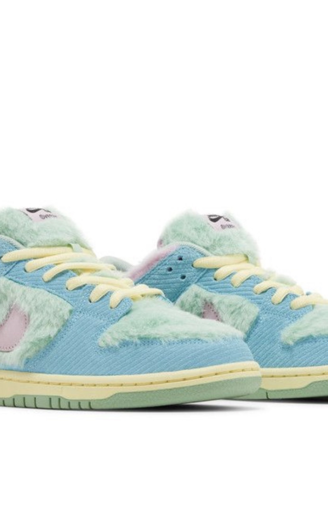 Verdy Nike SB Dunk "visty"